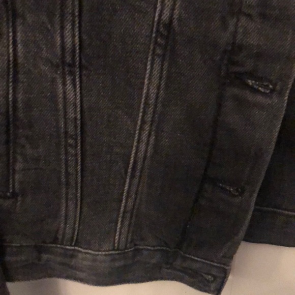 Faded black jean jacket - Picture 4 of 4